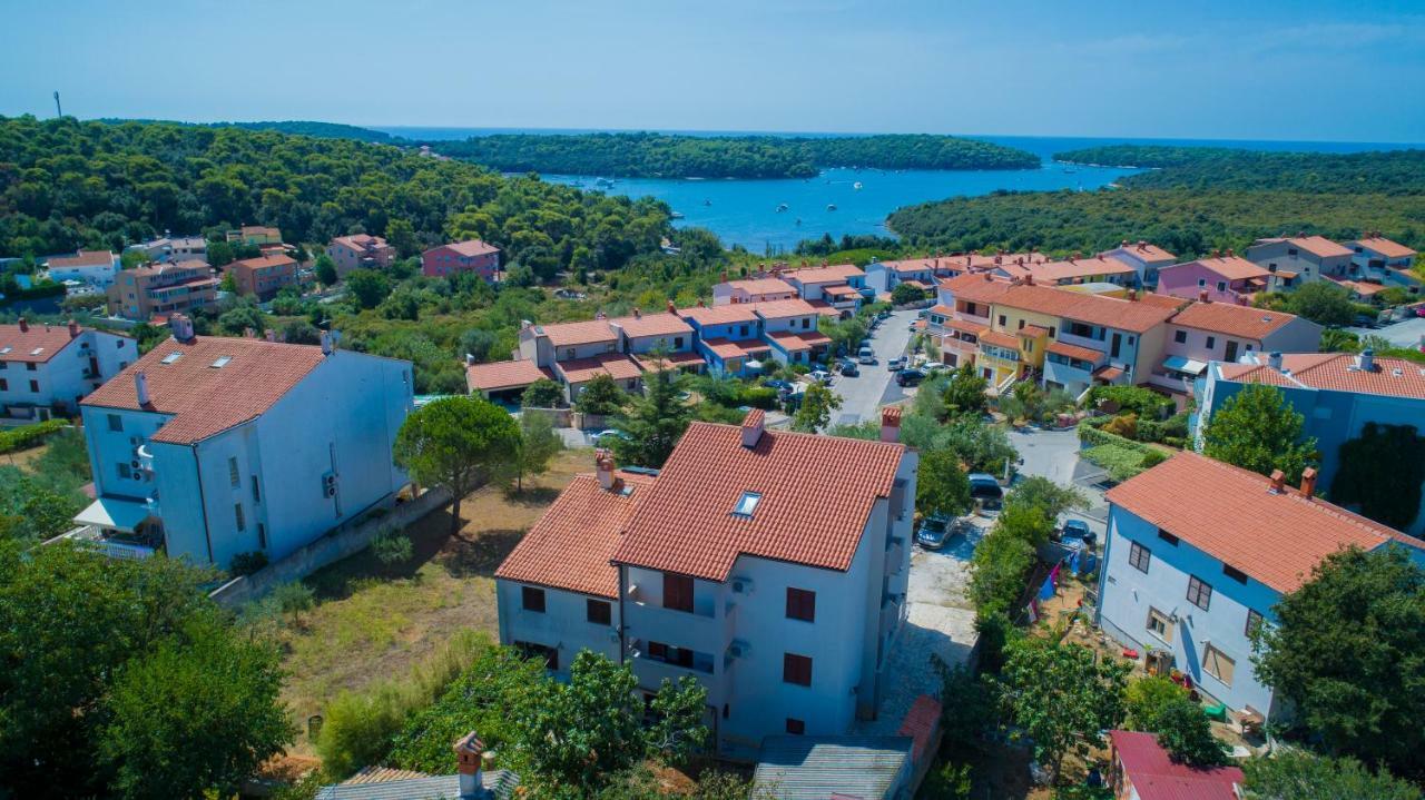Apartments Cezar Vinkuran Zewnętrze zdjęcie