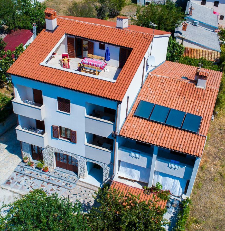 Apartments Cezar Vinkuran Zewnętrze zdjęcie