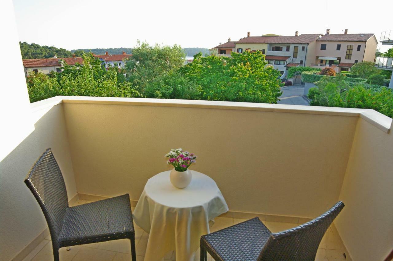 Apartments Cezar Vinkuran Zewnętrze zdjęcie