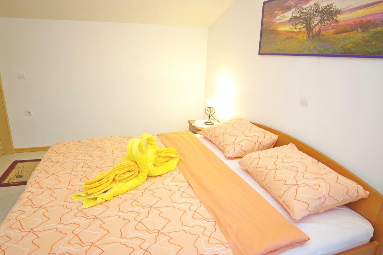 Apartments Cezar Vinkuran Zewnętrze zdjęcie